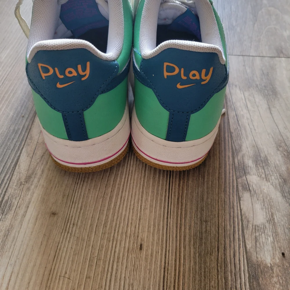 Nike Air Force 1 Green & Blue Low Top Sneakers